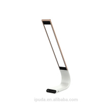 Heißes Produkt Aluminiumlampe Fabrikpreis Klassische weiße Stoffschirm-Tischlampe